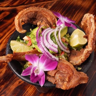 Chicharon Con Guacamole